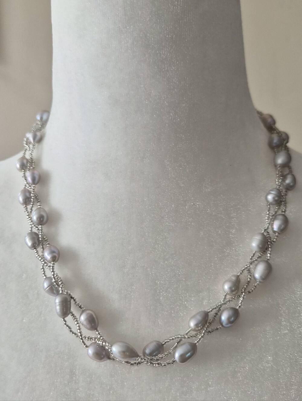 Elegant Silver Pearl Necklace
